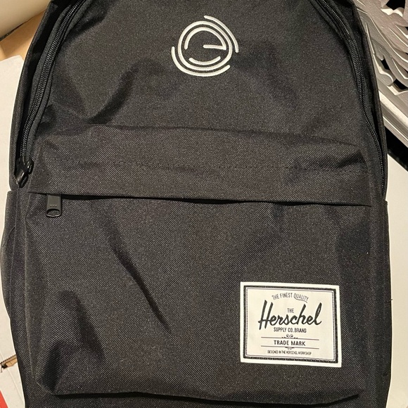 Herschel Eco XL Classic 15 in Laptop Backpack. NWT Small emblem on front center. - Picture 6 of 13